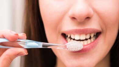 Faut-il se brosser les dents après chaque repas ? Analyse scientifique et recommandations pratiques