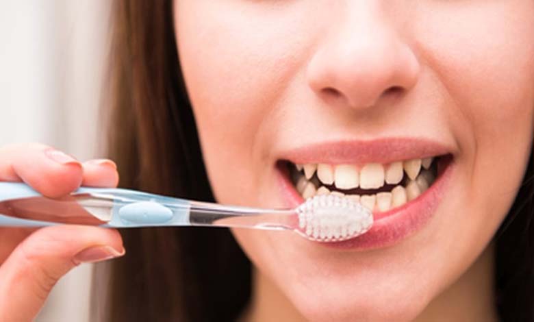 Faut-il se brosser les dents après chaque repas ? Analyse scientifique et recommandations pratiques