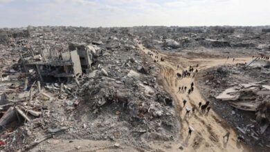 Gaza entre les bombardements et les décombres : une mort qui se renouvelle sous les gravats