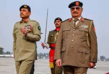 Haftar lance un plan de développement de l’armée dans un contexte de défis sécuritaires