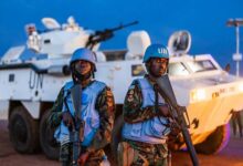 Casques bleus entre maintien et retrait… le financement étrangle des missions onusiennes en Afrique