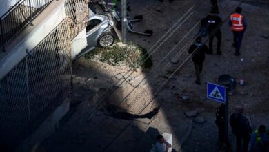 Deux morts et un blessé après la chute d’un missile iranien à tête à sous-munitions dans le centre d’Israël