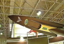 Gripen : le Brésil dévoile son premier chasseur supersonique fabriqué localement