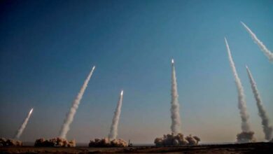 L’Iran bombarde Israël avec des missiles explosifs en représailles à la mort de Larijani