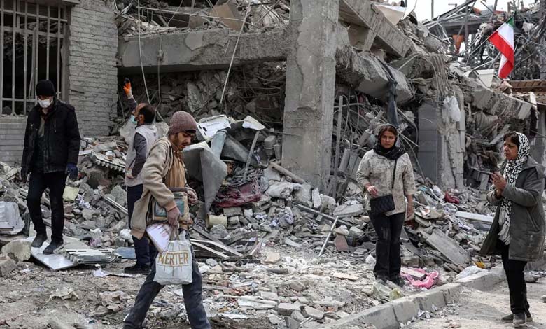 Le régime iranien sous les bombardements : contrôle affaibli, divisions et peur