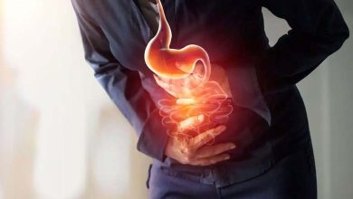 Des vitamines courantes peuvent-elles être une cause cachée de douleurs gastriques et de nausées ? Analyse des mécanismes et des précautions à adopter