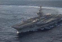 George Bush arrive au Moyen-Orient : les États-Unis renforcent leurs porte-avions