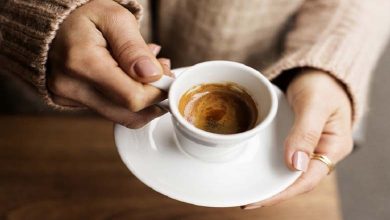 La consommation modérée de café peut-elle réduire le stress et améliorer l’humeur ? Analyse des mécanismes neurobiologiques et des données scientifiques