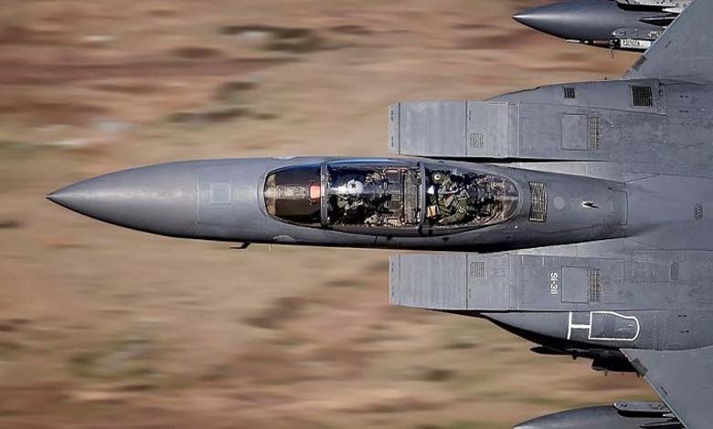 Selfie à 600 000 dollars : une manœuvre et une collision entre deux chasseurs F-15