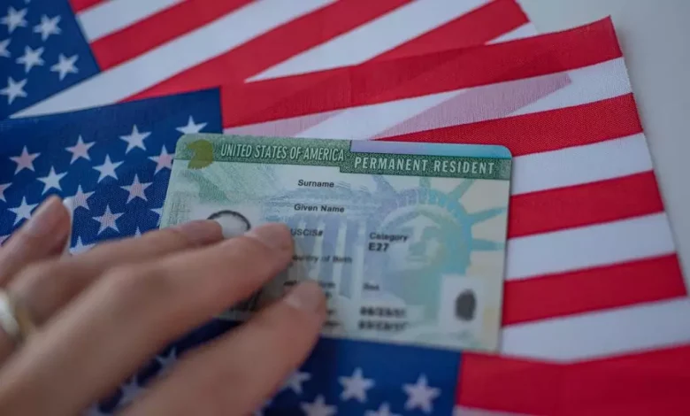 D’un document de sécurité à un rêve pour des millions de personnes : les secrets de la Green Card américaine