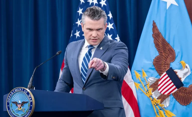Hegseth : nous sommes prêts à reprendre les frappes contre l’Iran si aucun accord n’est trouvé