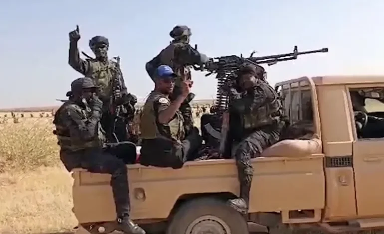 Le Procureur général a renvoyé un réseau soudanais devant la Chambre de la sûreté de l’État dans une affaire de trafic de matériel militaire