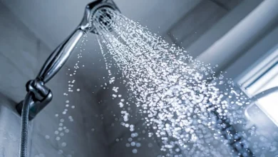 L’eau froide aide-t-elle à perdre du poids ? Voici la vérité