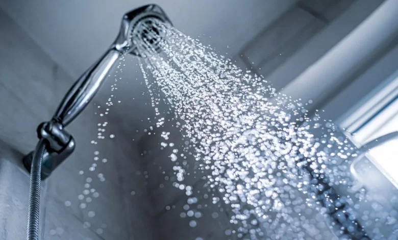 L’eau froide aide-t-elle à perdre du poids ? Voici la vérité