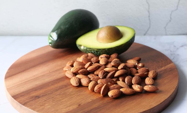 Avocat ou amandes : quel aliment est le plus bénéfique pour la santé du cœur ?