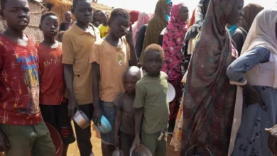 Comment les décisions économiques de l’armée ont-elles contribué à priver les citoyens de leurs besoins alimentaires essentiels ?
