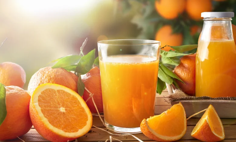 Le jus d’orange est-il vraiment bénéfique ou simplement un soda déguisé ?