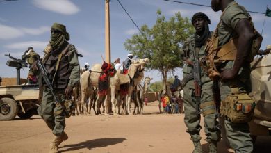 Les jihadistes d’Al-Qaïda séduisent les habitants du Mali avec un discours moins radical