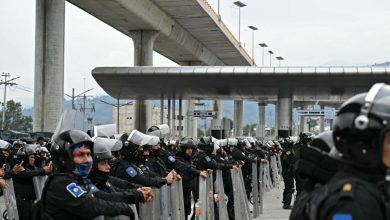 Les manifestations de rue, la crise des visas et des billets ternissent la joie de l’ouverture du Mondial