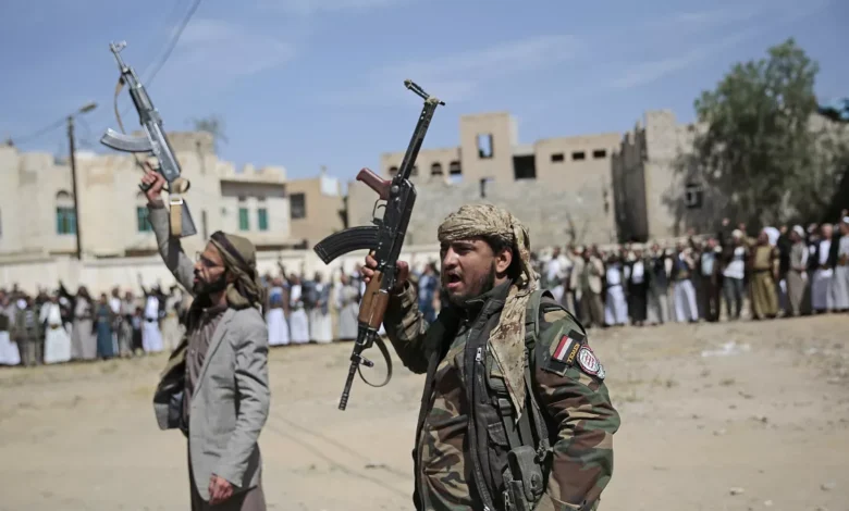 Mobilisation massive des Houthis, annonçant une nouvelle phase de combats internes