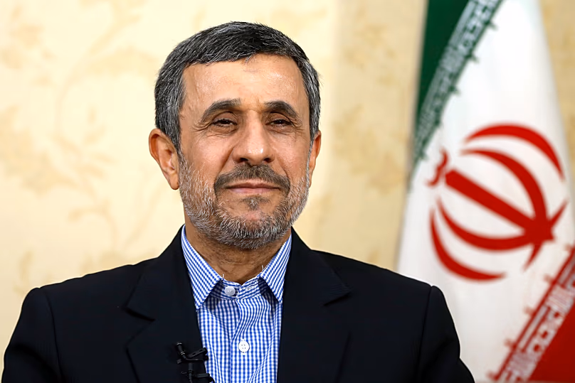 Ahmadinejad et le Mossad : un voyage secret qui se termine par une assignation à résidence