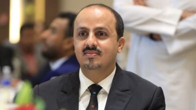 Al-Iryani : la simultanéité des attaques des milices affiliées à l’Iran révèle l’existence d’un seul centre de commandement