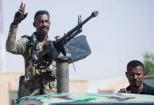 Comment sont gérées la logistique de la guerre au Soudan, l’approvisionnement en armes chimiques et le recrutement de mercenaires ?
