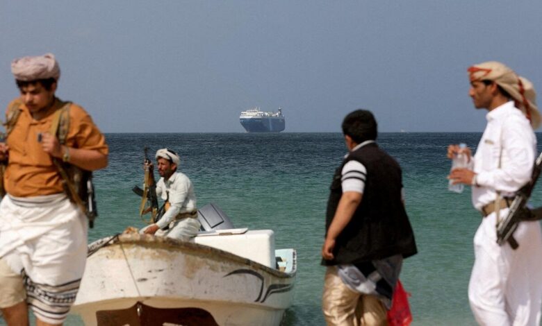L’Iran pousse les Houthis à imposer des droits de passage aux navires en mer Rouge