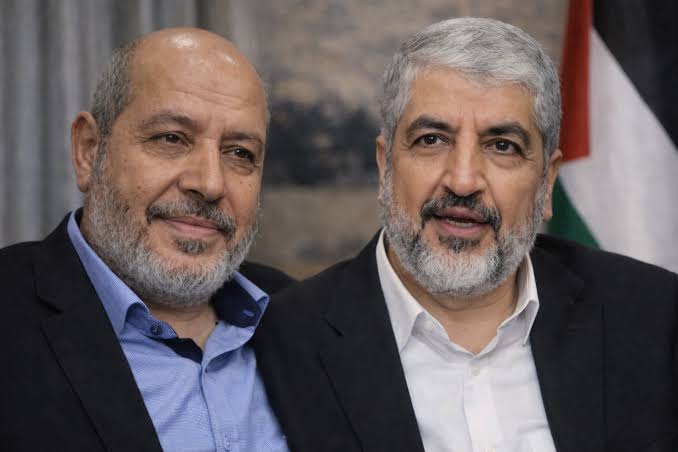 La rivalité entre Al-Hayya et Mechaal : le Hamas s’apprête à désigner le successeur de Sinwar 