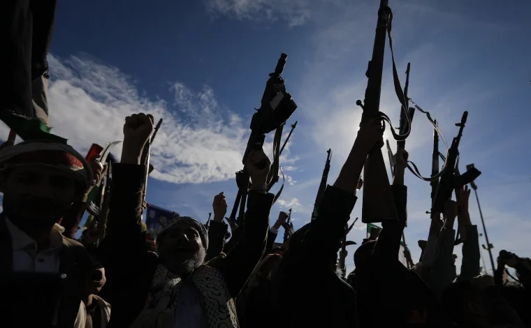 La stratégie saoudienne au Yémen : un pari ayant renforcé les Houthis et fragilisé les alliés de Riyad, selon Chris Murphy