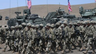 L'armée américaine réduit sa présence numérique : la stratégie de la voix unique 