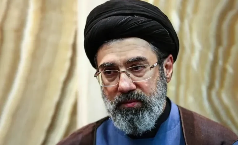 Le Mossad et la CIA traquent Mojtaba Khamenei : trois hypothèses et un jeu possible 
