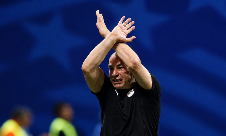 Le geste X, un crachat en direction d'un supporter et des protestations contre Messi : Hossam Hassan risque-t-il des sanctions de la FIFA ?