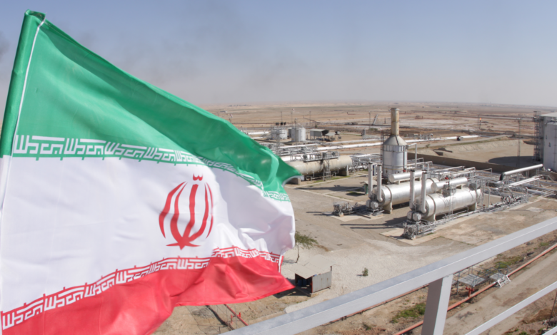 Les attaques contre l’Iran font bondir les prix du pétrole de plus de 4 %