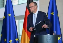 Séismes politiques au sein du gouvernement allemand : Merz menacé, le verdict attendu en septembre