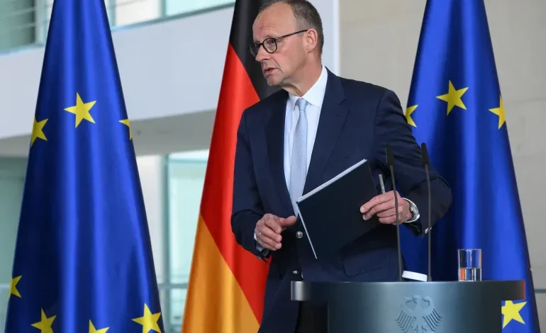 Séismes politiques au sein du gouvernement allemand : Merz menacé, le verdict attendu en septembre