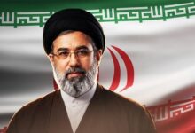 Téhéran : une main brandit la menace de la vengeance pour Khamenei, tandis que l’autre reste tendue vers les négociations