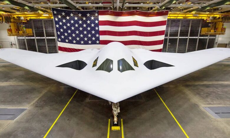 Un ou deux pilotes ? Les États-Unis tranchent le mode d’exploitation du bombardier furtif B-21 Raider