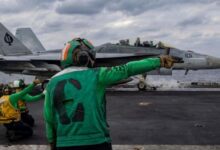 Washington lance une nouvelle vague de frappes et l’Iran ferme le détroit d’Ormuz