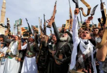 Analyste politique yéménite : les violations commises par les Houthis aggravent la crise humanitaire et entravent toute perspective de paix