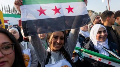 Des campagnes imposant le hijab suscitent la polémique en Syrie et provoquent l’intervention du ministère des Waqfs