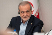 L’Iran sous la pression des sanctions et de la guerre : Pezeshkian reconnaît des difficultés 