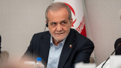 L’Iran sous la pression des sanctions et de la guerre : Pezeshkian reconnaît des difficultés 