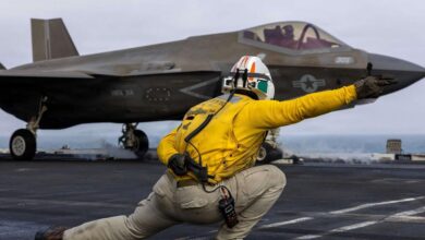 La situation des marins de l’Abraham Lincoln aggrave les difficultés de Trump