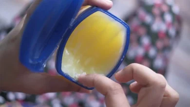 La vaseline pour les plaies, les ongles et les éruptions cutanées : des utilisations qui pourraient vous surprendre