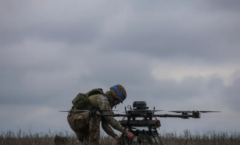 Les drones encerclent les blindés américains… l’Ukraine révèle une faille critique
