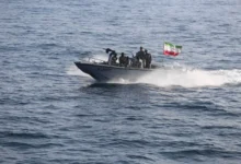 Les prisonniers de guerre oubliés : la piraterie maritime iranienne transforme la vie des marins en enfer