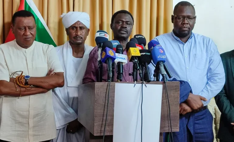 Minnawi sous pression : des divergences croissantes sur les performances des forces conjointes et le rôle politique