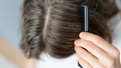 Pourquoi la texture des cheveux change-t-elle avec l'âge ?