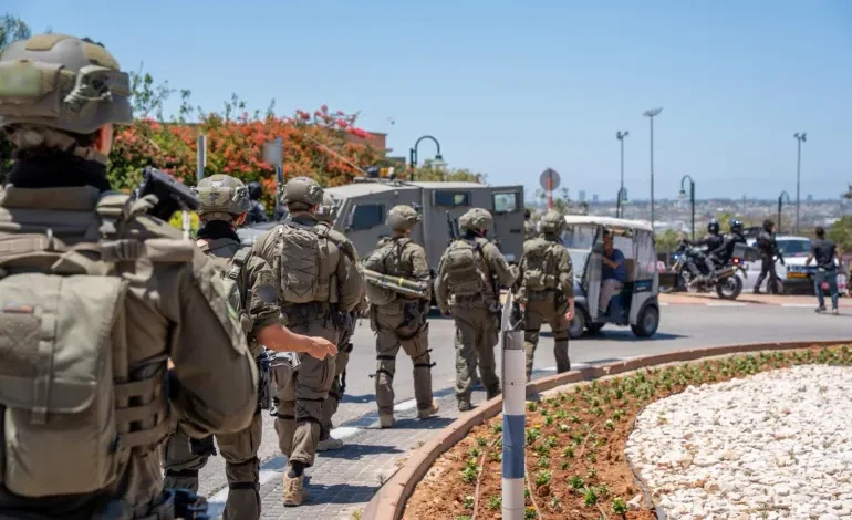 Qusra : un avant-poste de colonisation en Cisjordanie provoque un affrontement entre l’armée israélienne et des colons
